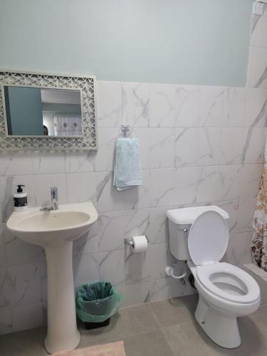 Galería fotográfica de Brand new spacious residence in Checkhall en Massacre