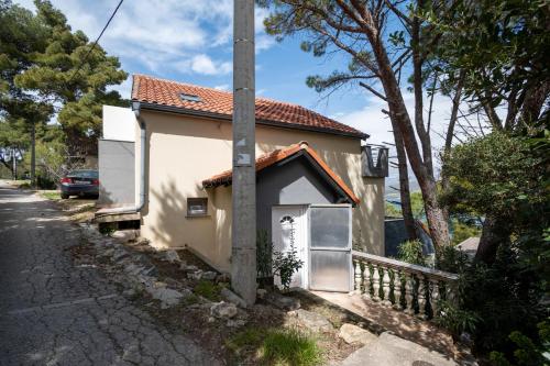 Apartments with parking space Donji Karin, Novigrad - 22350