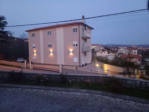 Apartments with a parking space Kastav, Opatija - 23191