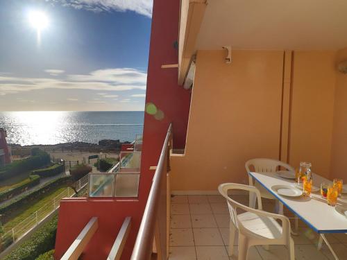 Charmant 2 pièces avec terrasse, piscine et accès direct à la plage à Sète - FR-1-472A-304