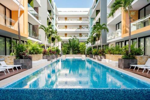 Πισίνα στο ή κοντά στο Premium PH w/ Private Pool near 5th Ave.