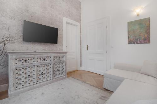 Μια τηλεόραση ή/και κέντρο ψυχαγωγίας στο Arta Residence