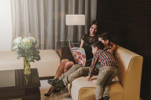 Clientes alojados en The Parisian Hotel