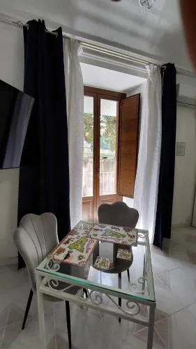GL Golden City Apartments photo 11