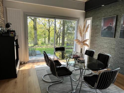 Et tv og/eller underholdning på La Maison de l'Orbière