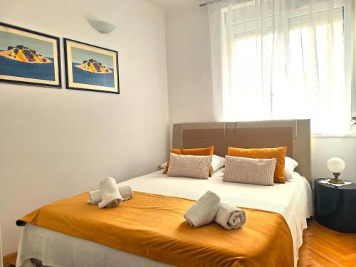 Sunny Center apartment