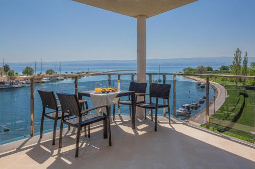 AP 4+2 in one of the most luxury building in Omis