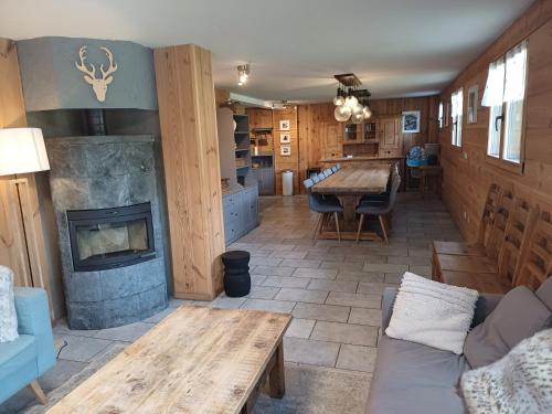 Χώρος καθιστικού στο Chalet La Breche