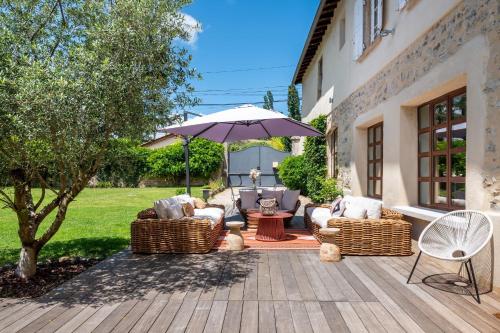 L'Antiquaire - Chic and trendy family house with garden and swimming pool