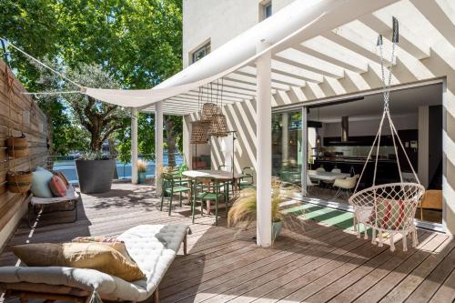 L'Olivier - Contemporary House