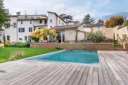 Les Pierres Sèches - house with pool and open view near the village