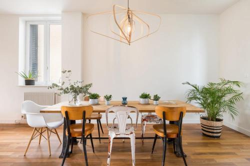 La Poste - Vintage style refurbished house