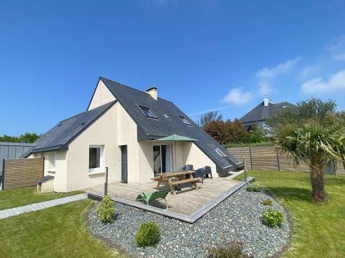 Maison lumineuse près de la plage - Jardin privé, 3 chambres, équipements bébé inclus - FR-1-542-57