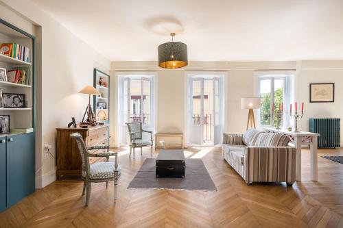 Sand - Renovated top floor apartment