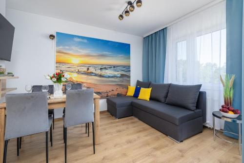 Dwupoziomowy Apartament Klimaty Bałtyku z Klimatyzacją i Parkingiem w Dziwnowie by Noclegi Renters