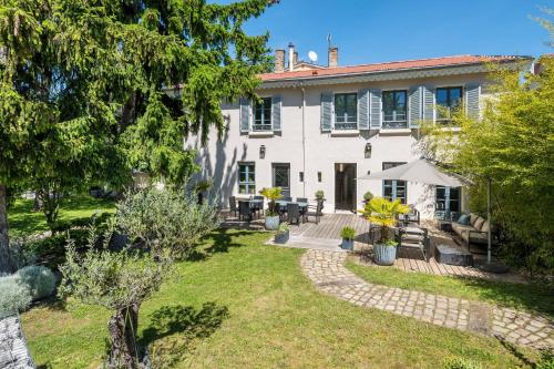 Le Cèdre du Liban -Urban chic house in the city