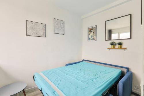 Studio w/view on Paris roof 2min to Metro Charonne