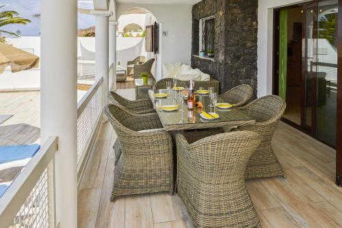 Villa Del Sol - LH133 By Villas Now Ltd