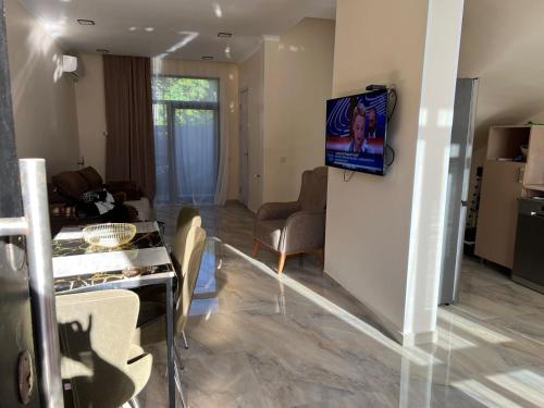 Μια τηλεόραση ή/και κέντρο ψυχαγωγίας στο Villa Gonio Ika