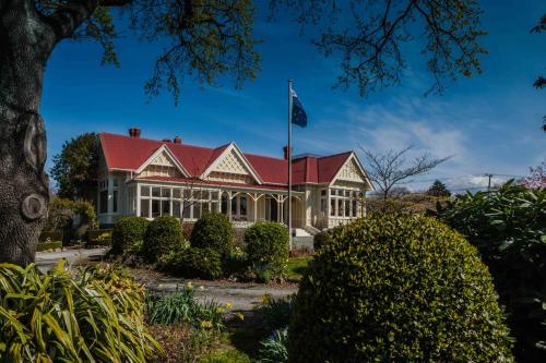 Taman di luar Pen-y-bryn Lodge