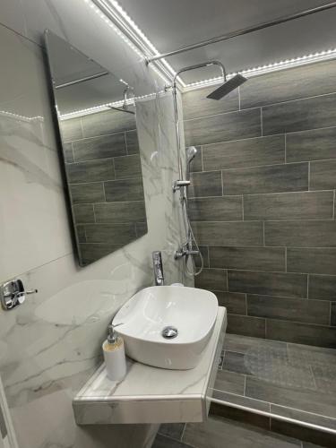 Et badeværelse på Antonis apartment