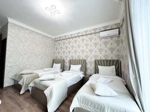Gallery image of Armenia Hotel in Yerevan