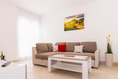 Apartment PERLA - Two Bedroom Apartment With Stunning View