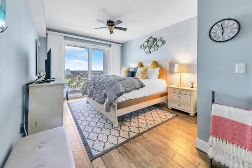 Laketown Wharf 1829 by Emerald Coast Retreats photo 20