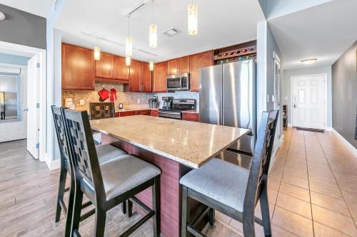 Laketown Wharf 1829 by Emerald Coast Retreats photo 13