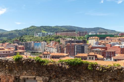 Foto Bilbao Market II by Aston Rentals 6