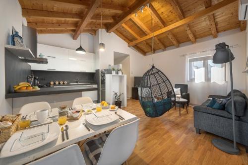 Apartment NALA - detached house, walk to beach