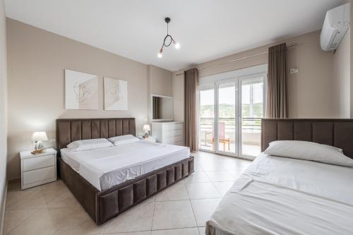 City Center Apartments by Kondo Stays