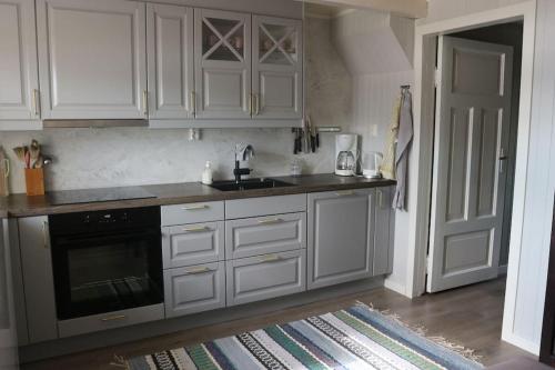 Dapur atau dapur kecil di Vareid Panorama Lofoten Vareidstua