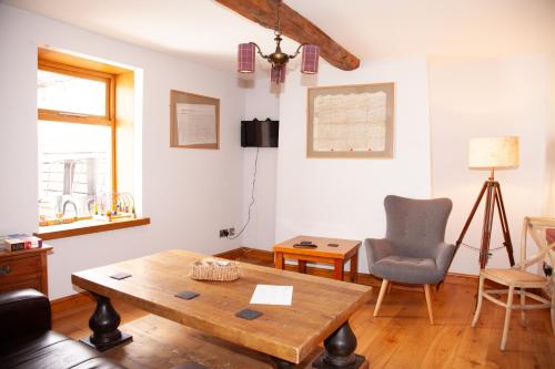 Televisyen dan/atau pusat hiburan di Rooms at The Nook