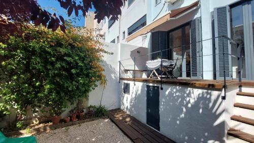 Apartment with Private Garden - Central Location
