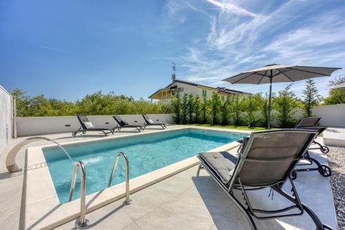Apartment Luana with private pool