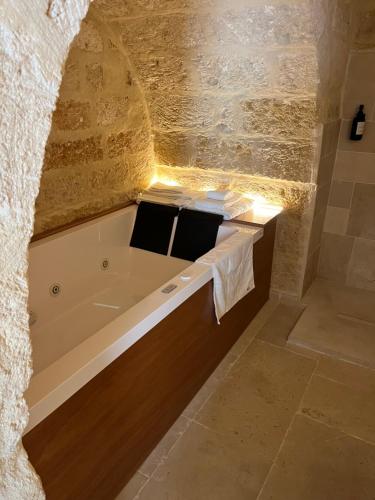 Ένα μπάνιο στο Dimora Grottacielo