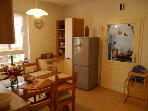 Kuchyň nebo kuchyňský kout v ubytování Ferienhaus-Uckermarkblick