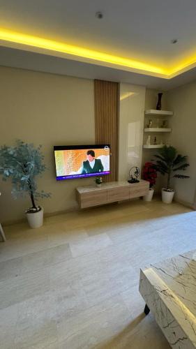 Royal Sierra Residential