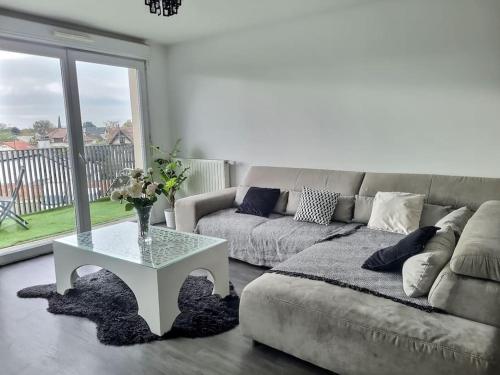 Photo de la galerie de l'établissement Le Big For Quatre , Terrasse privée, Paris ,Disney, à Chennevières-sur-Marne