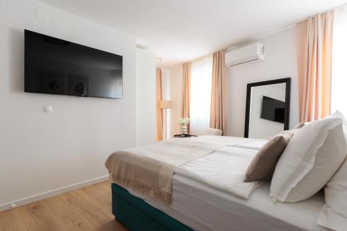Barbara II - luxury rooms with balcony