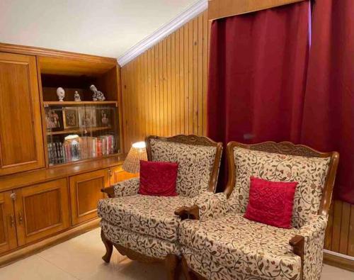 Χώρος καθιστικού στο Kusum Villa