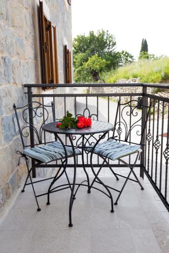 Балкон или терраса в Stone house Oršulica