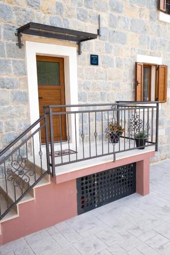 Балкон или терраса в Stone house Oršulica