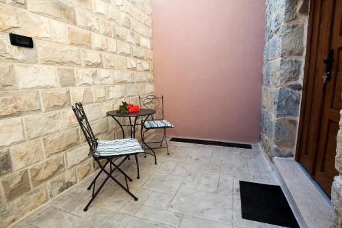 Патио или другая зона на открытом воздухе в Stone house Oršulica
