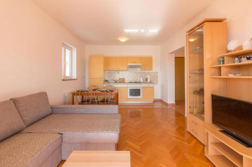 Gallery image of Malinska - Apartment Glavas in Malinska