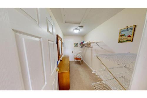 Ένα μπάνιο στο Heron Marsh Hideaway Split Level Villa