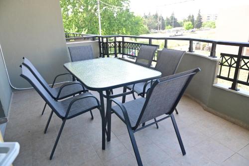 Балкон или терраса в Marinique Apartment