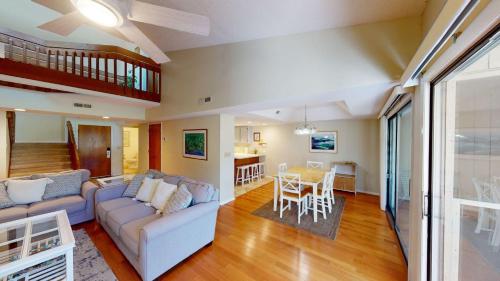 Posezení v ubytování Beach and Golf Dreams: 3 Bedroom 2 Bath