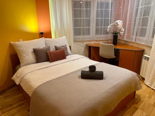 Large, luxury condo with sauna